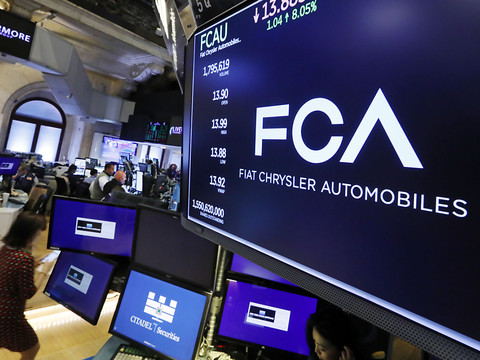 Pendant que Renault réfléchit, Fiat Chrysler retire son offre