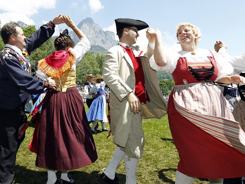 La Fête fédérale des costumes en 2023 à Zurich