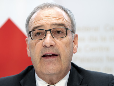 Parmelin va mener une médiation sur la liberté syndicale en Suisse