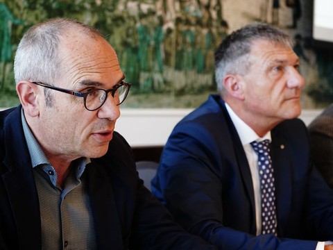 Fribourg: la droite et les communes soutiennent la réforme fiscale