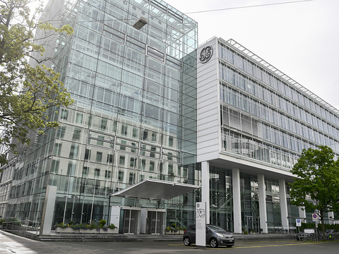 General Electric veut supprimer 450 postes de plus en Argovie