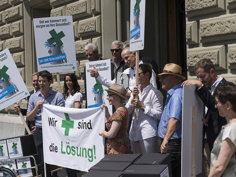 Plus de 340'000 signatures pour la pétition des pharmaciens
