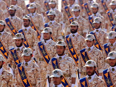 L'Iran abat un drone américain, Trump évoque 