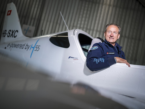 Un avion électrique biplace dévoilé à Sion