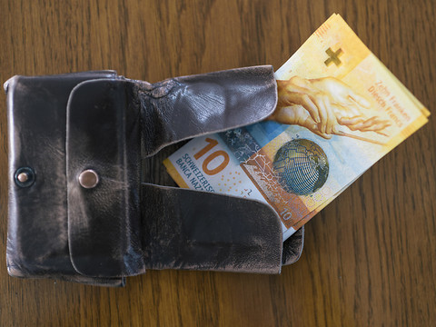 Les écarts salariaux continuent de se creuser en Suisse (étude)