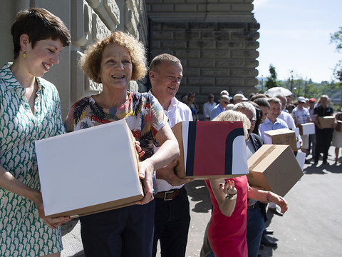 L’initiative correctrice déposée avec plus de 134'000 signatures