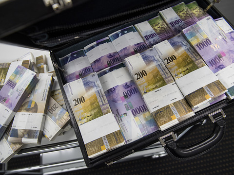 Blanchiment d'argent: le MPC confisque plus de 130 millions