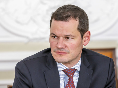 Le ministre genevois reste en place et a droit à sa rente à vie