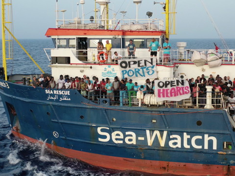 Le bras de fer se poursuit autour du Sea-Watch bloqué à Lampedusa