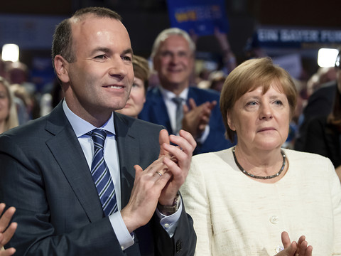 Présidence de la Commission européenne: Merkel renoncerait à Weber
