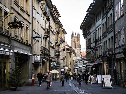 Fribourg dit non à l'ouverture prolongée des magasins le samedi