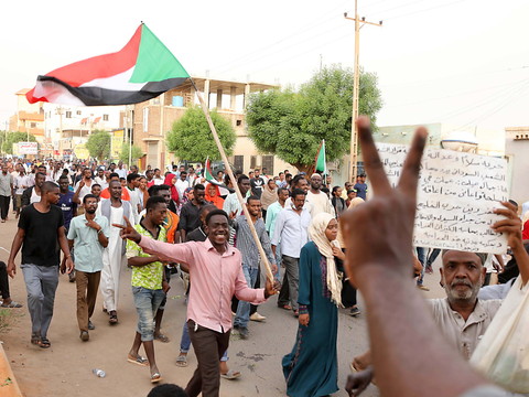Soudan: cinq protestataires tués lors de manifestations massives