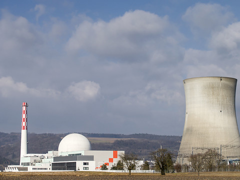 La centrale de Leibstadt (AG) arrêtée après une fuite d'huile