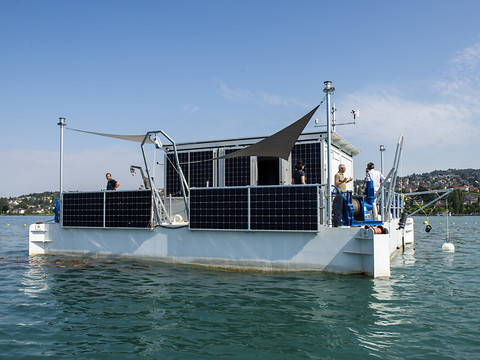 La plate-forme LéXPLORE opérationnelle au large de Pully (VD)