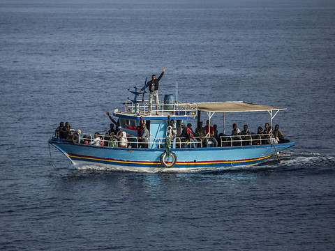 Naufrage au large de la Tunisie: plus de 80 migrants disparus