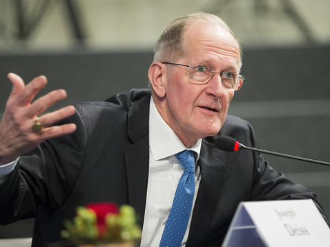 Joseph Deiss plaide pour l'adhésion de la Suisse à l'UE