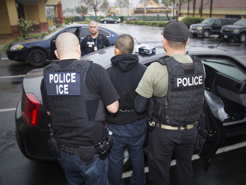 Début dimanche d'une vague d'arrestations de clandestins aux USA