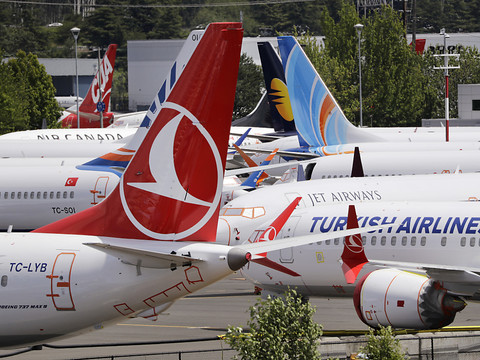 L'immobilisation du 737 MAX pèse sur les comptes de Boeing