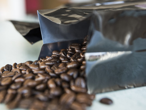 Le Conseil fédéral remet en question les réserves de café