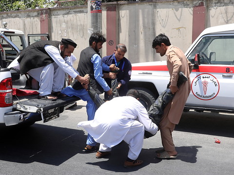 Trois attentats secouent Kaboul: au moins 10 morts