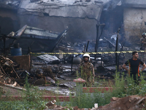 Un petit avion s'écrase au Pakistan, 18 morts
