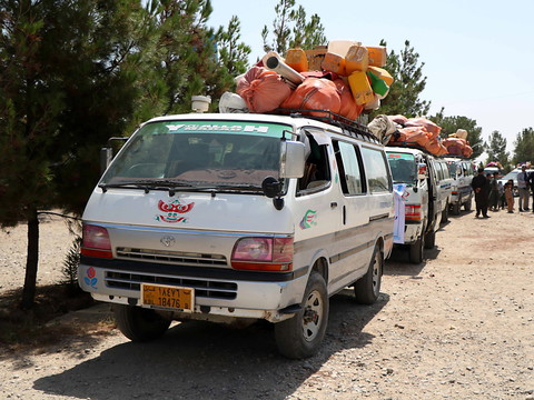 Un bus saute sur une bombe en Afghanistan, au moins 28 morts