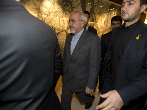 Sanctions américaines: colère de l'Iran, regrets de l'UE