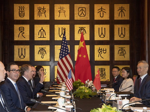 Donald Trump relance la guerre commerciale contre Pékin