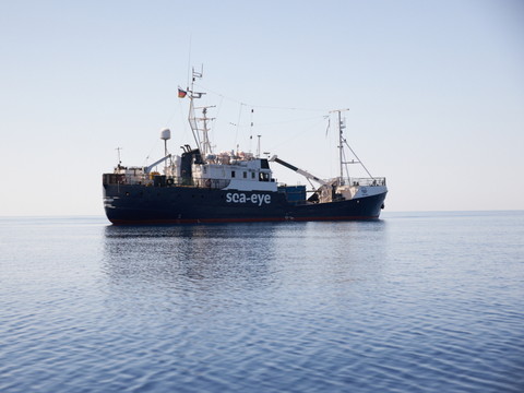 Encore une fois, ONG et migrants bloqués en Méditerranée