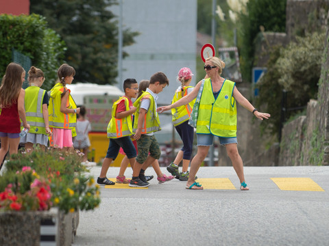 Les enfants doivent aller à pied à l'école, insiste l'ATE