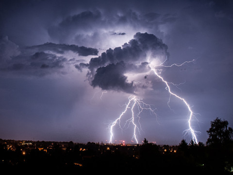 Plus de 40'000 éclairs enregistrés en Suisse mardi