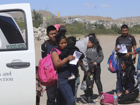 Moins d'arrivées de migrants clandestins aux Etats-Unis