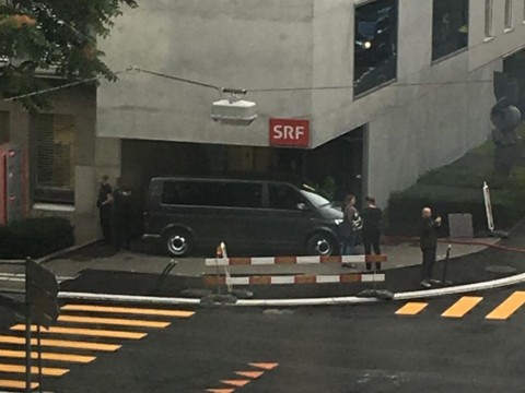 Le périmètre autour du bâtiment de la radio SRF à Berne bouclé
