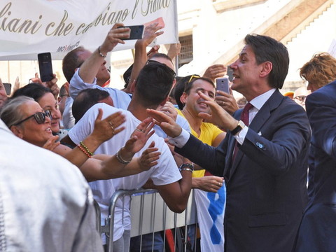Le Sénat italien repousse toute décision sur le gouvernement au 20 août