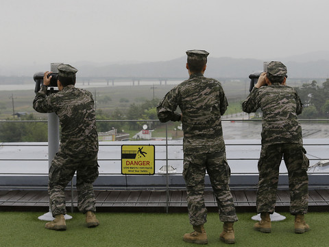 Nouveaux tirs de Pyongyang, qui rejette l'appel au dialogue du Sud