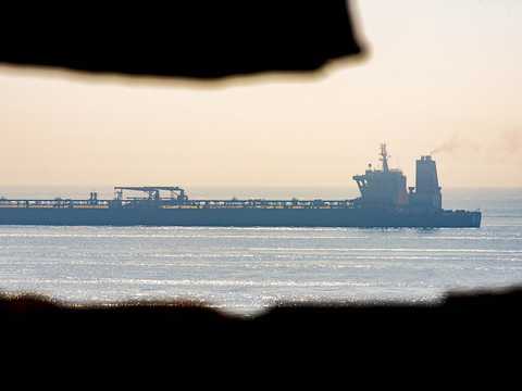 Washington émet un mandat pour saisir un pétrolier iranien relâché