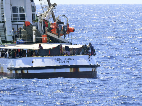 Open Arms: la justice italienne ordonne de débarquer les rescapés en Sicile