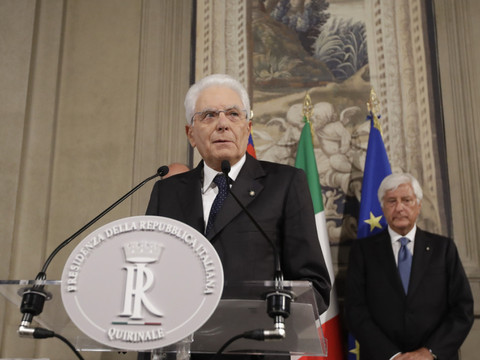 Le président italien donne aux partis jusqu'à mardi pour trouver une majorité