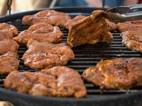 La viande coûte nettement plus cher en Suisse que dans l'UE