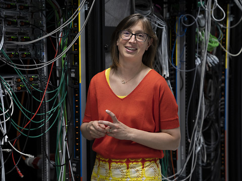 Genevoise récompensée pour ses travaux sur les débuts de l'univers