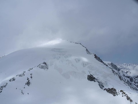 Drame d'Arolla: le ministère public valaisan classe l'affaire