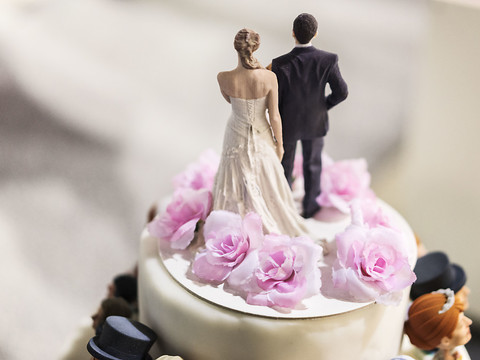 Bataille sur la fin de la pénalisation fiscale du mariage
