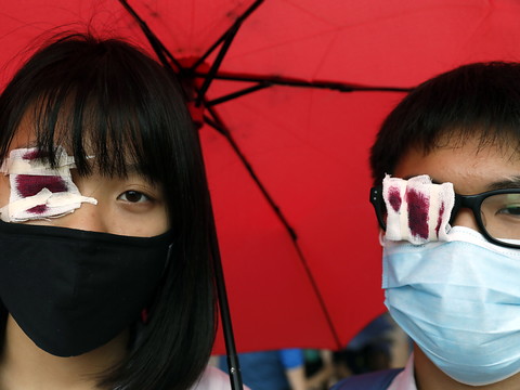 Manifestations à Hong Kong: actions dans le métro et près d'écoles