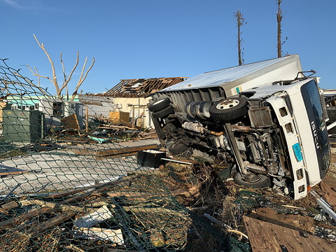 L'ouragan Dorian a fait au moins 43 morts aux Bahamas
