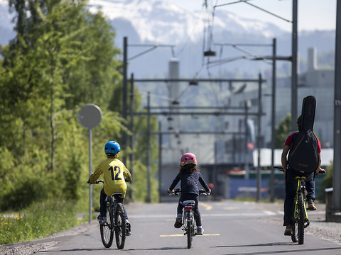 Enfants et adolescents utilisent davantage les transports publics