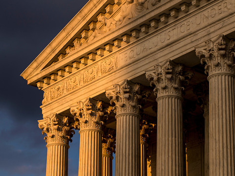 La Cour suprême offre à Trump une victoire sur le droit d'asile