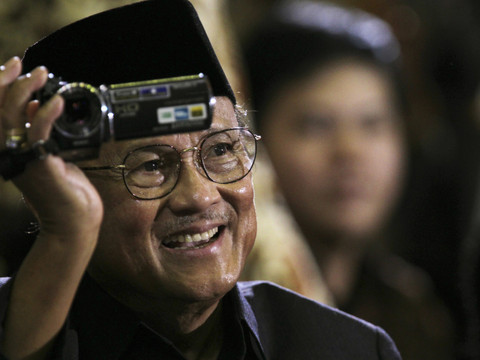 L'ex-président indonésien Habibie est mort à 83 ans