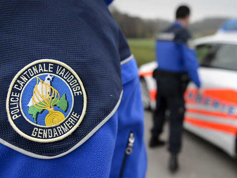 Cycliste fauché par une voiture à Aclens (VD)