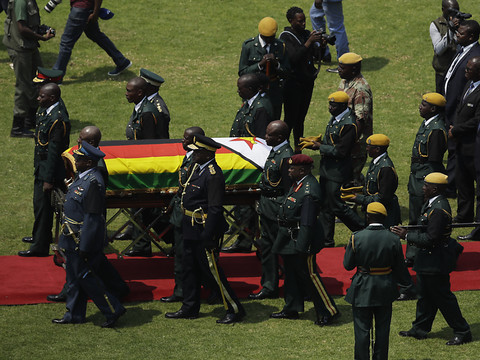 L'Afrique et le Zimbabwe saluent le très controversé 
