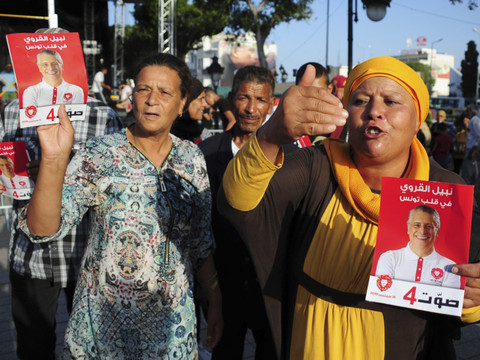 Tunisie: deux candidats anti-système affirment être qualifiés au 2e tour